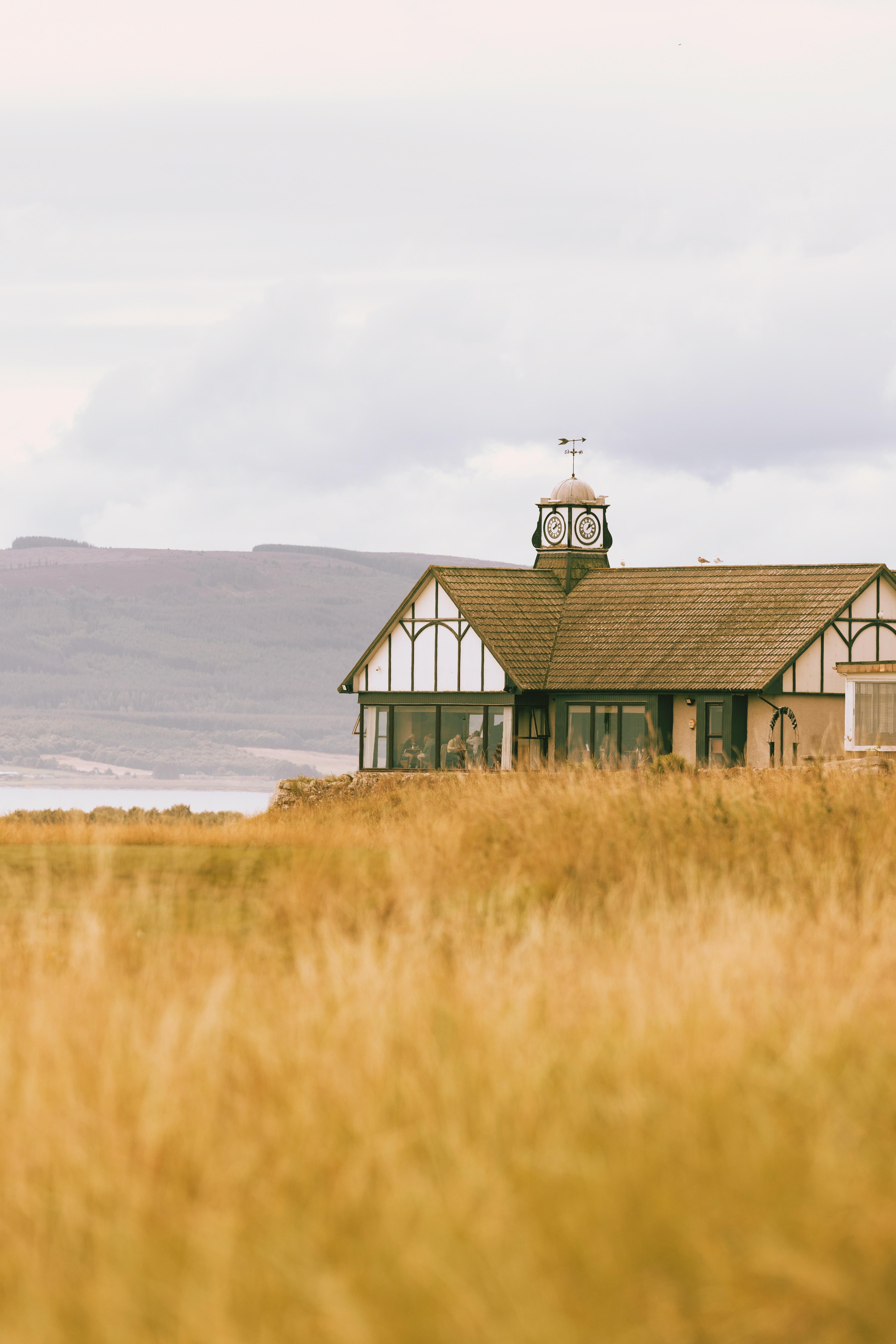 Dornoch Station Hotel Екстериор снимка The Old Head Clubhouse