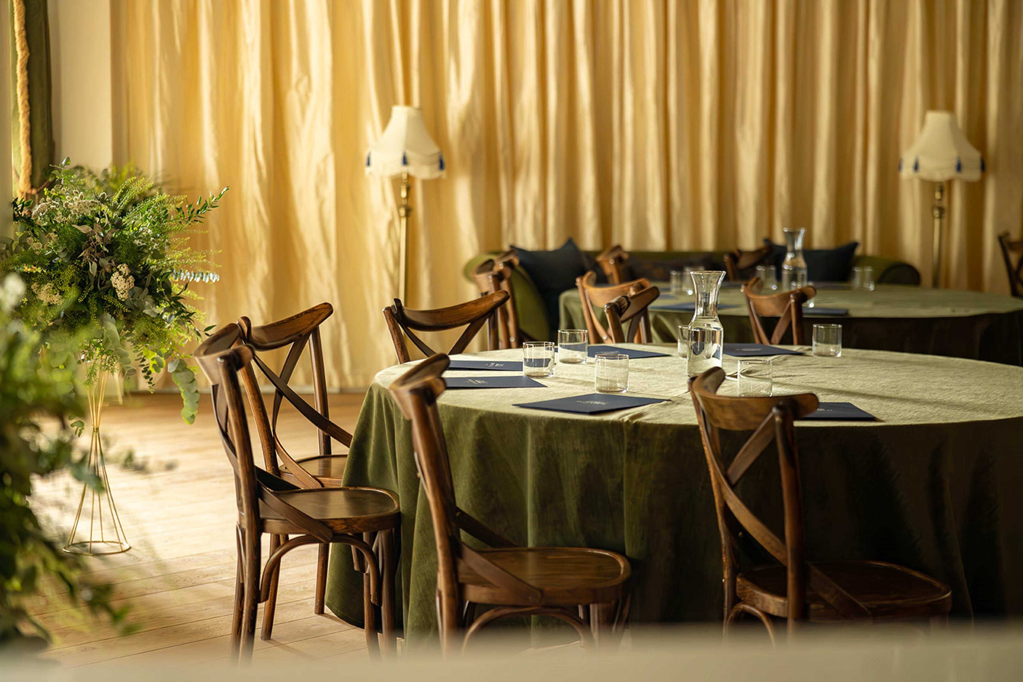 Dornoch Station Hotel Екстериор снимка The dining room at the hotel