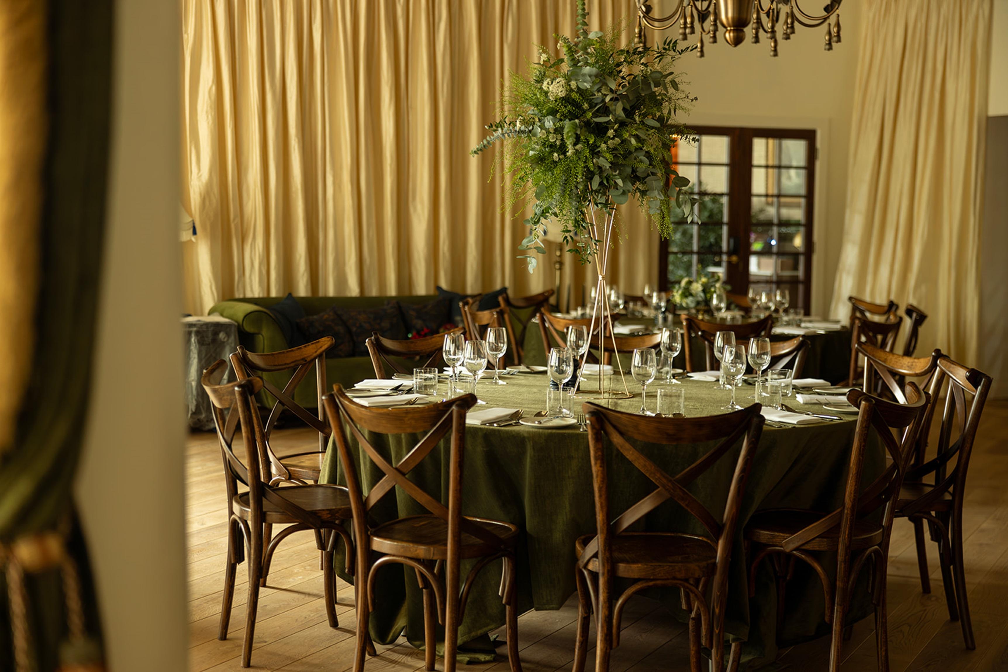 Dornoch Station Hotel Екстериор снимка The dining room at the hotel