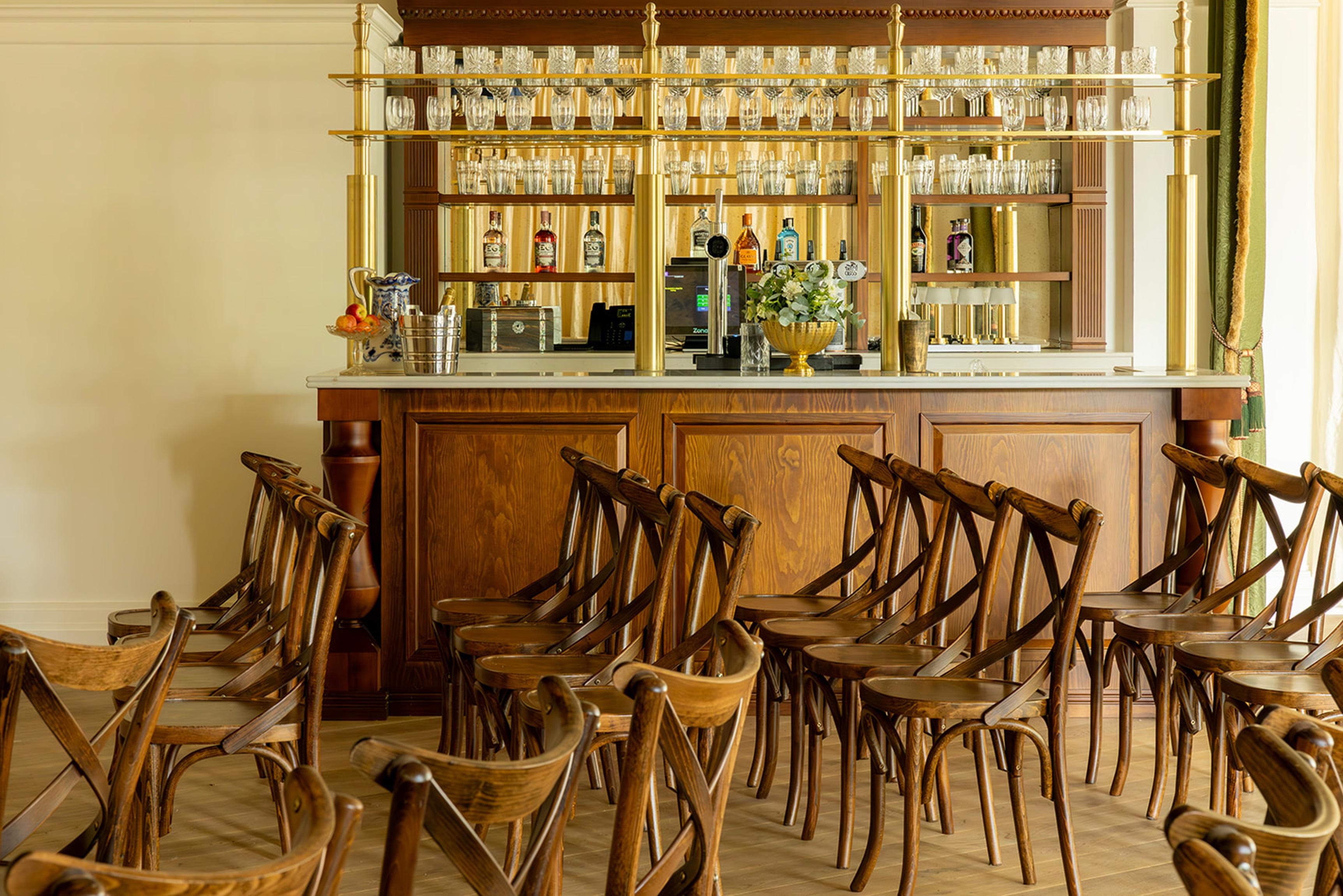 Dornoch Station Hotel Екстериор снимка The bar at the Royal Automobile Club